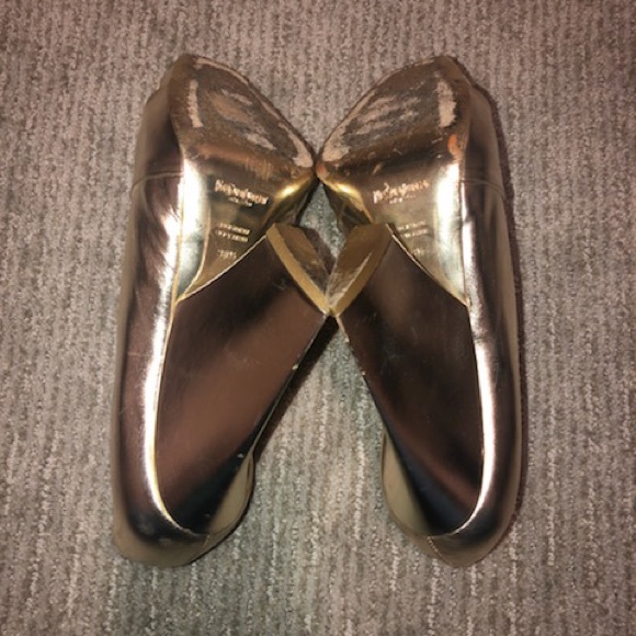 Stunning YSL Gold Leather Pumps - Picture 6 of 6